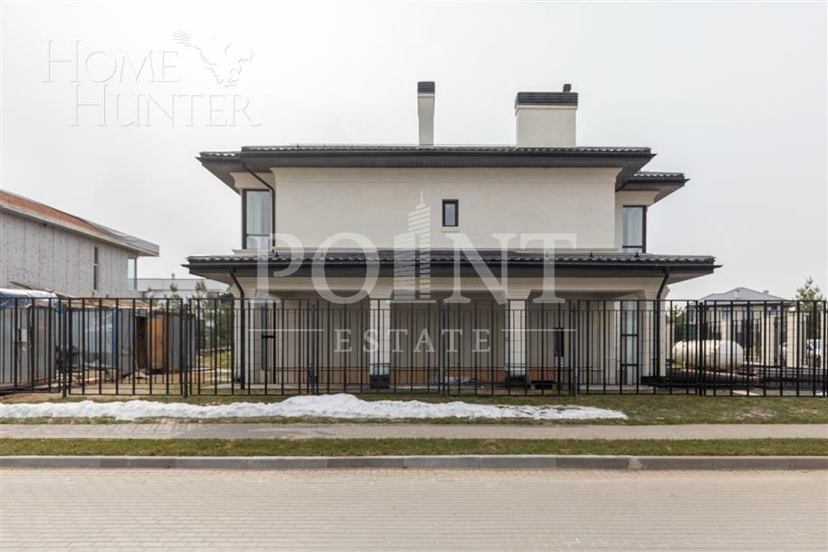 2-этажный коттедж 300 м² с отделкой