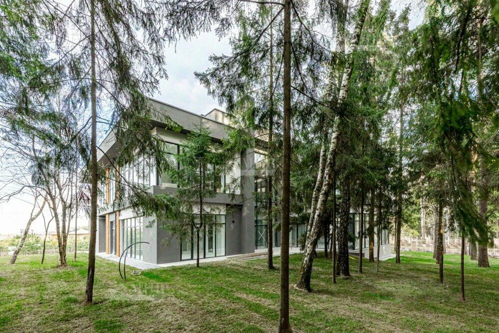 2-этажный коттедж 720 м² с отделкой