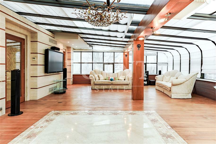 3-КОМН. КВАРТИРА С ОТДЕЛКОЙ 180 М² НА 3 ЭТАЖЕ