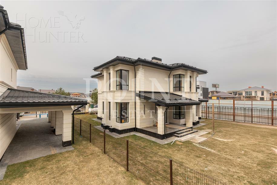 2-этажный коттедж 300 м² с отделкой