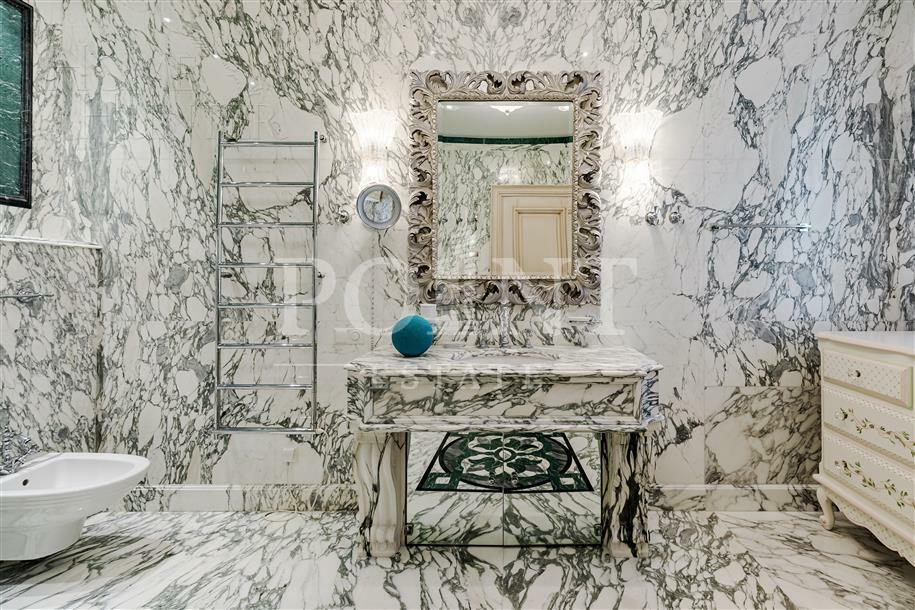 3-КОМН. КВАРТИРА С ОТДЕЛКОЙ 180 М² НА 3 ЭТАЖЕ