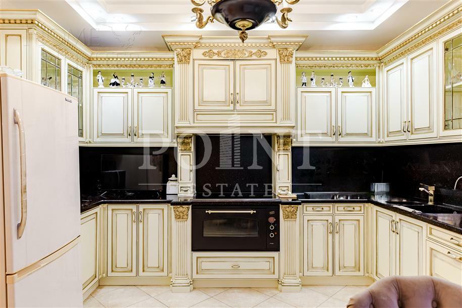 4-КОМН. КВАРТИРА С ОТДЕЛКОЙ 200 М² НА 9 ЭТАЖЕ