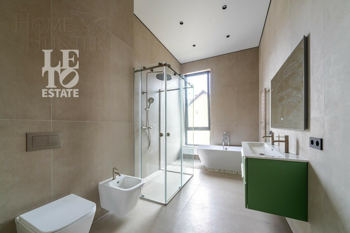 2-этажный коттедж 261 м² с отделкой