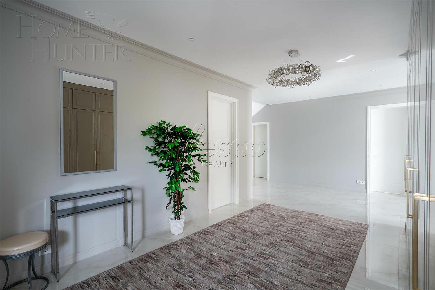 2-этажный коттедж 440 м² с отделкой
