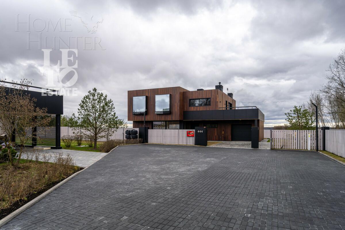 2-этажный коттедж 455 м² с отделкой