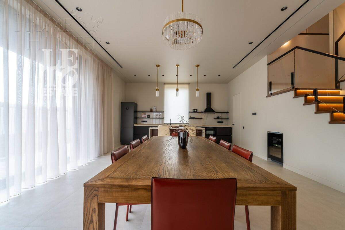 2-этажный коттедж 455 м² с отделкой