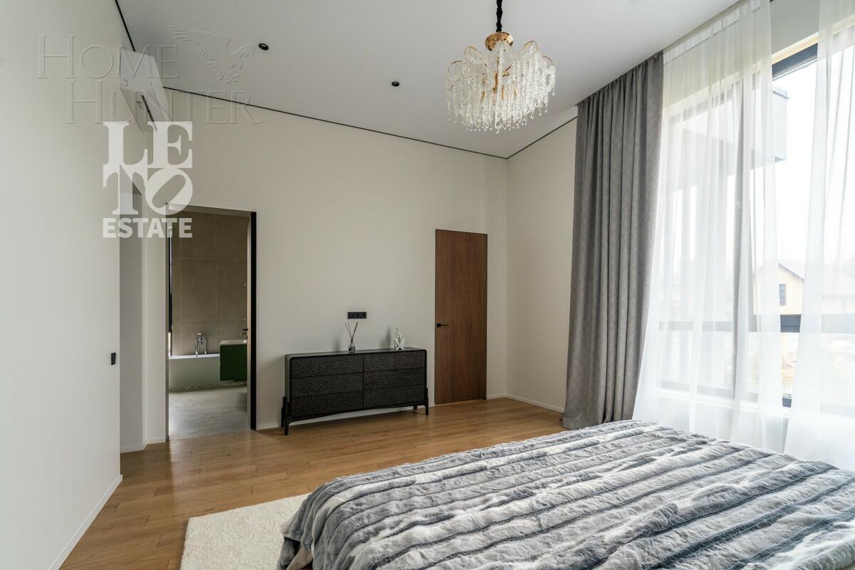 2-этажный коттедж 261 м² с отделкой