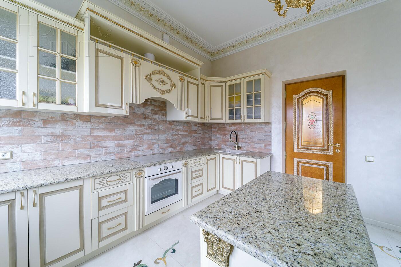 2-этажный коттедж 430 м² с отделкой