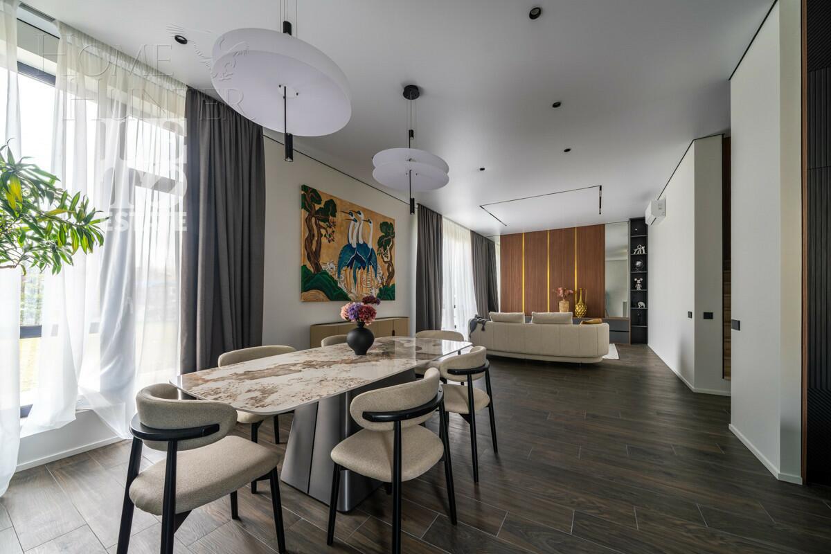 2-этажный коттедж 261 м² с отделкой