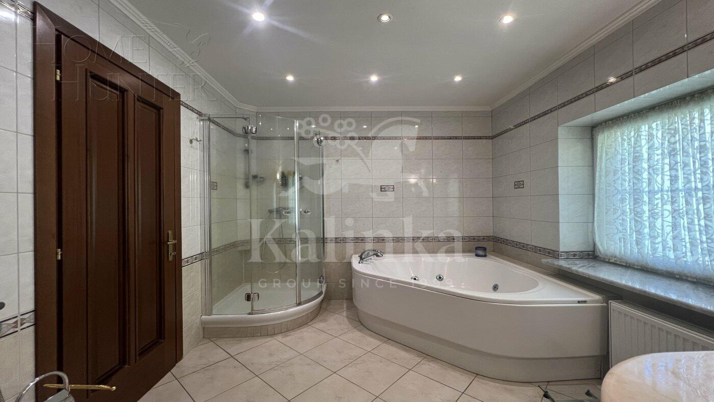 2-этажный коттедж 550 м² с отделкой