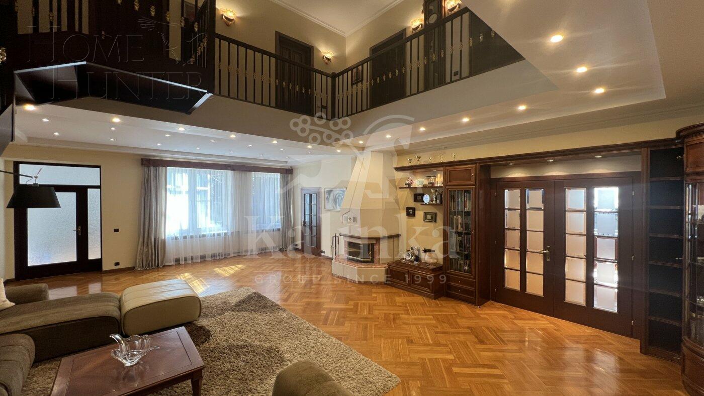 2-этажный коттедж 550 м² с отделкой