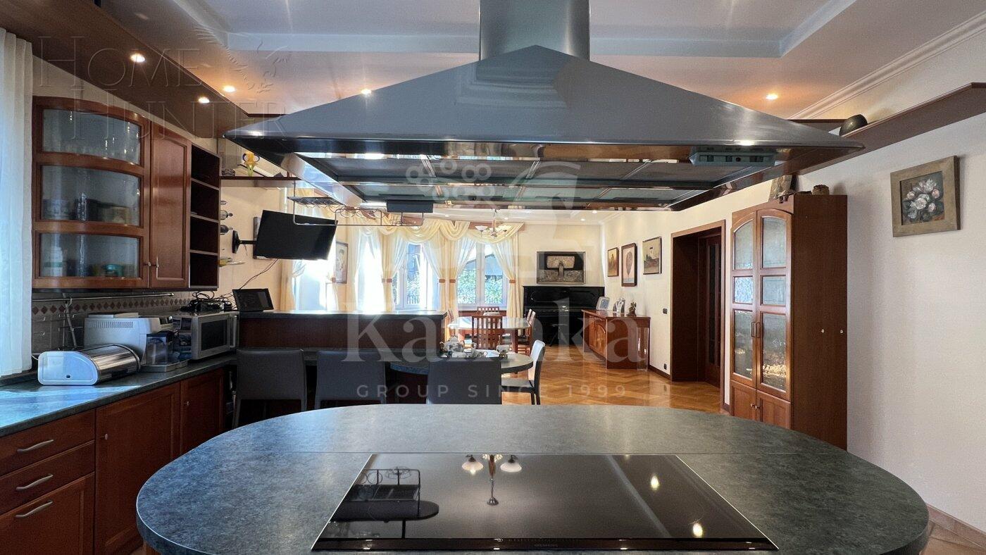 2-этажный коттедж 550 м² с отделкой