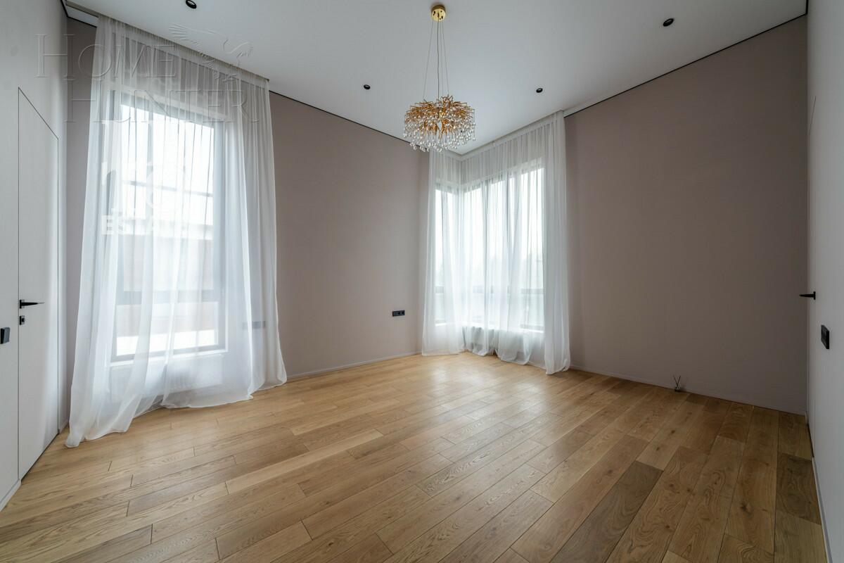 2-этажный коттедж 261 м² с отделкой