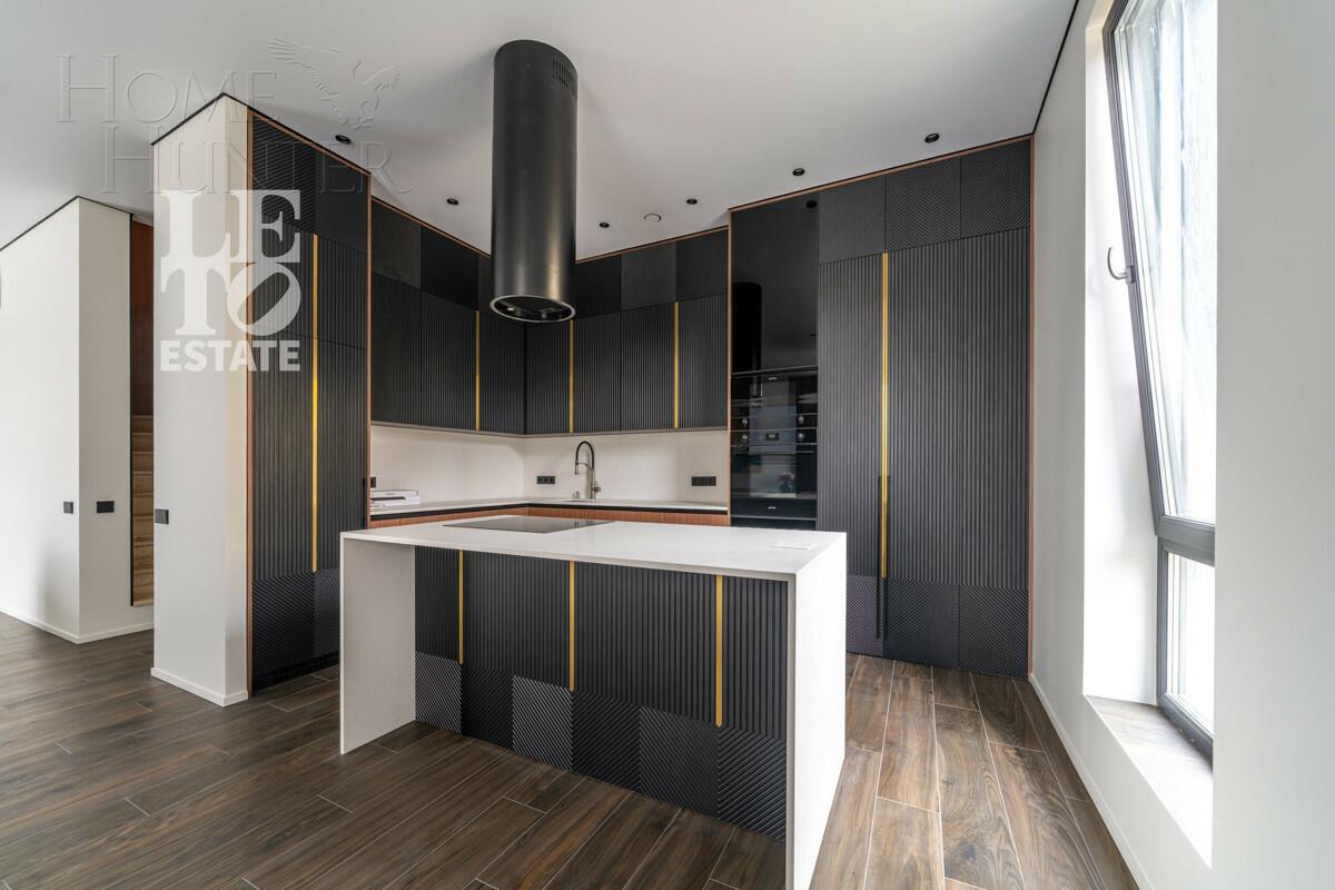 2-этажный коттедж 261 м² с отделкой