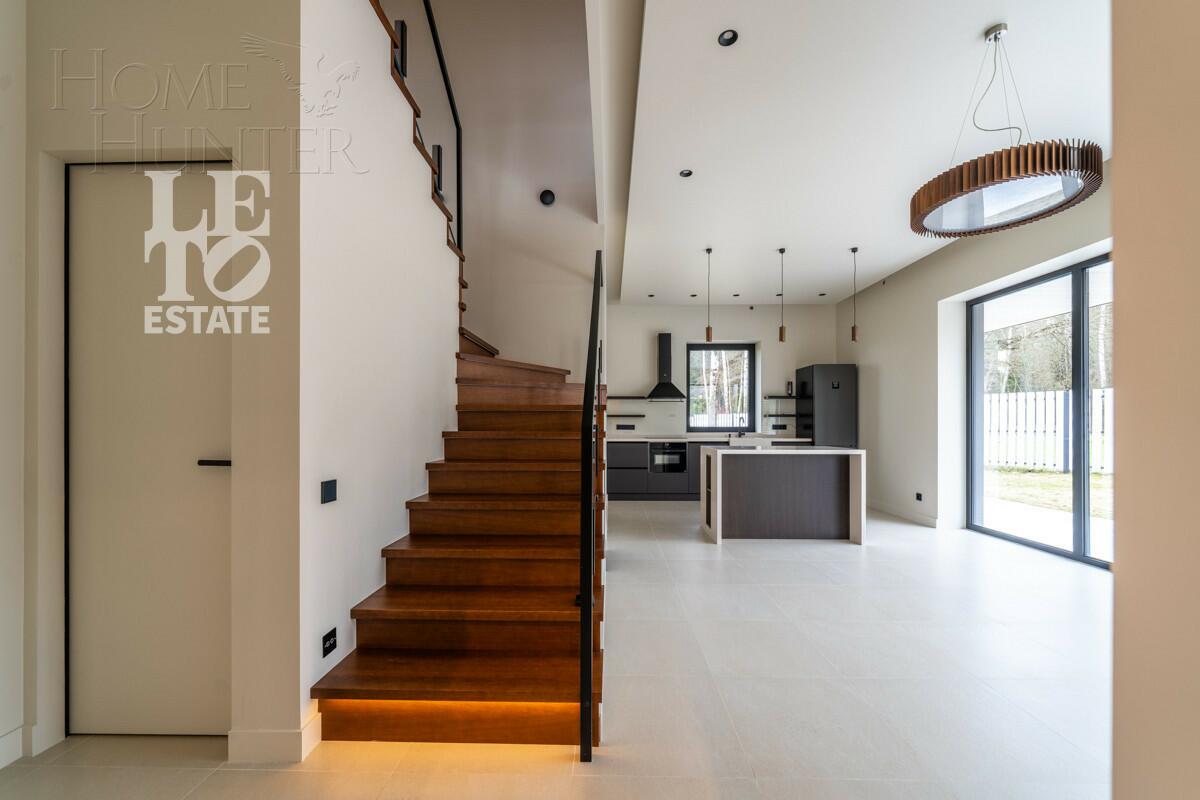 2-этажный коттедж 339 м² с отделкой