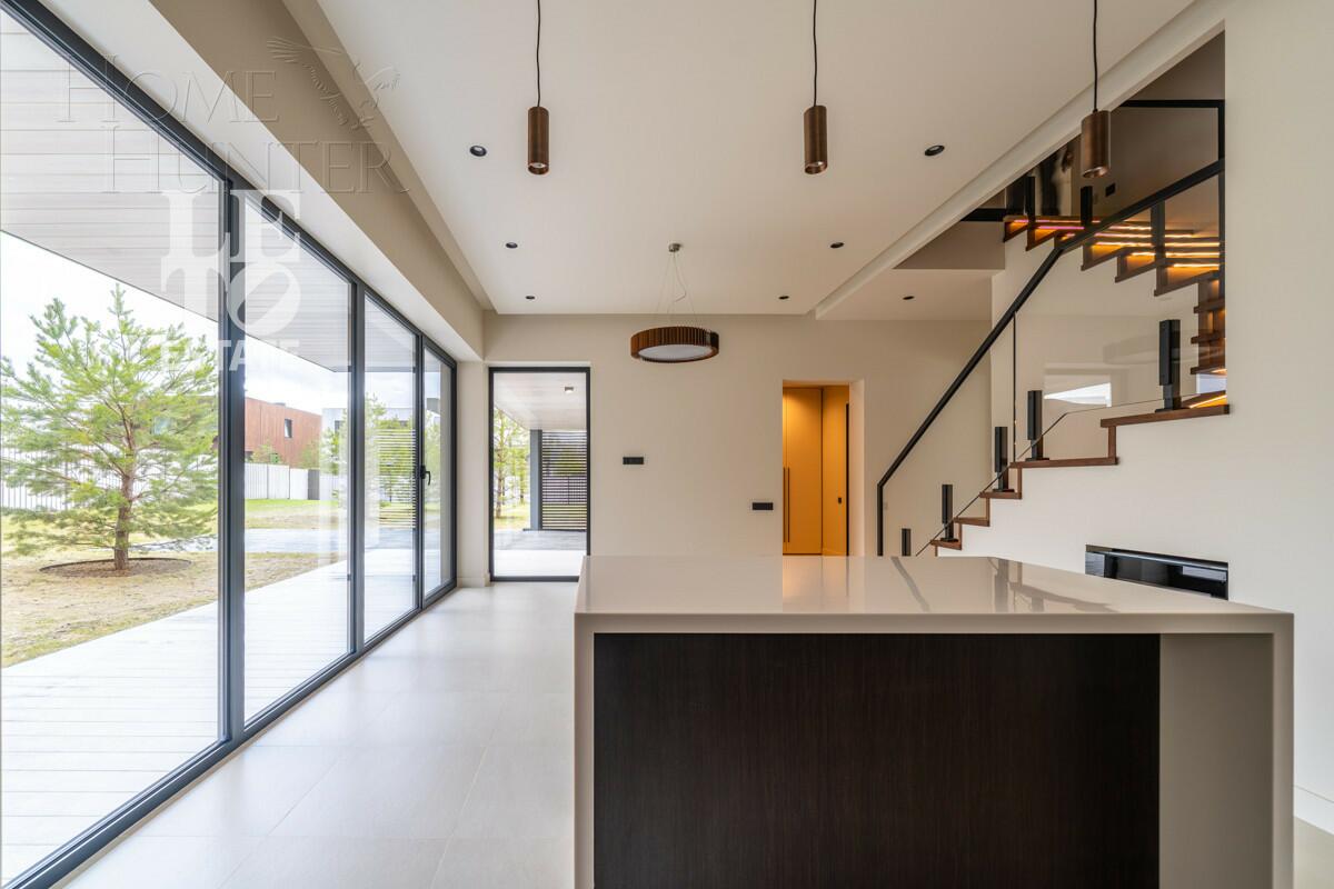 2-этажный коттедж 339 м² с отделкой