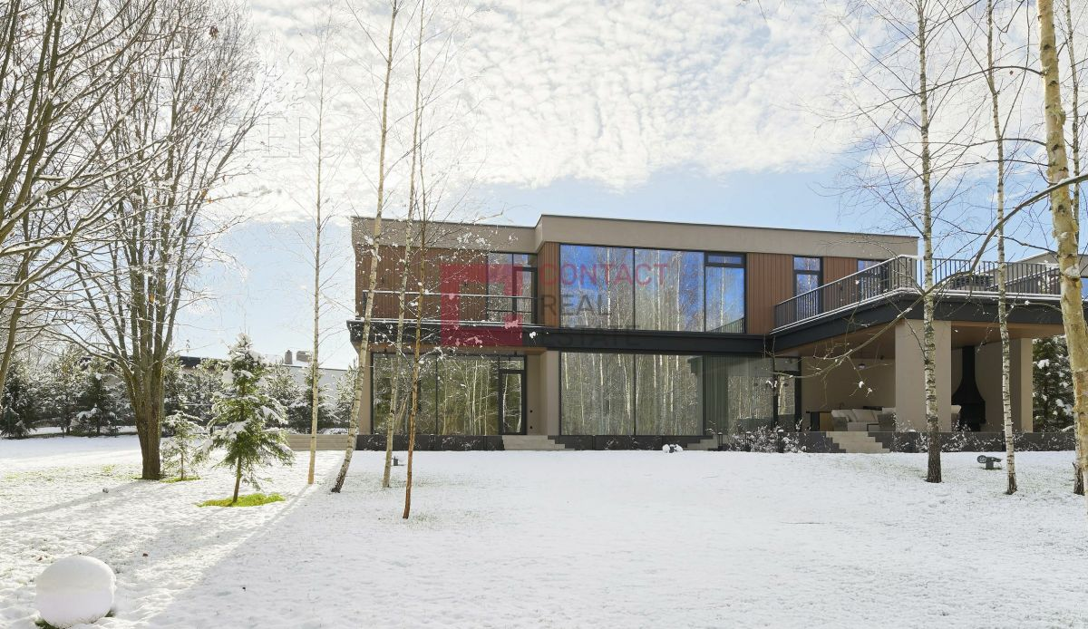 2-этажный коттедж 627.5 м² с отделкой