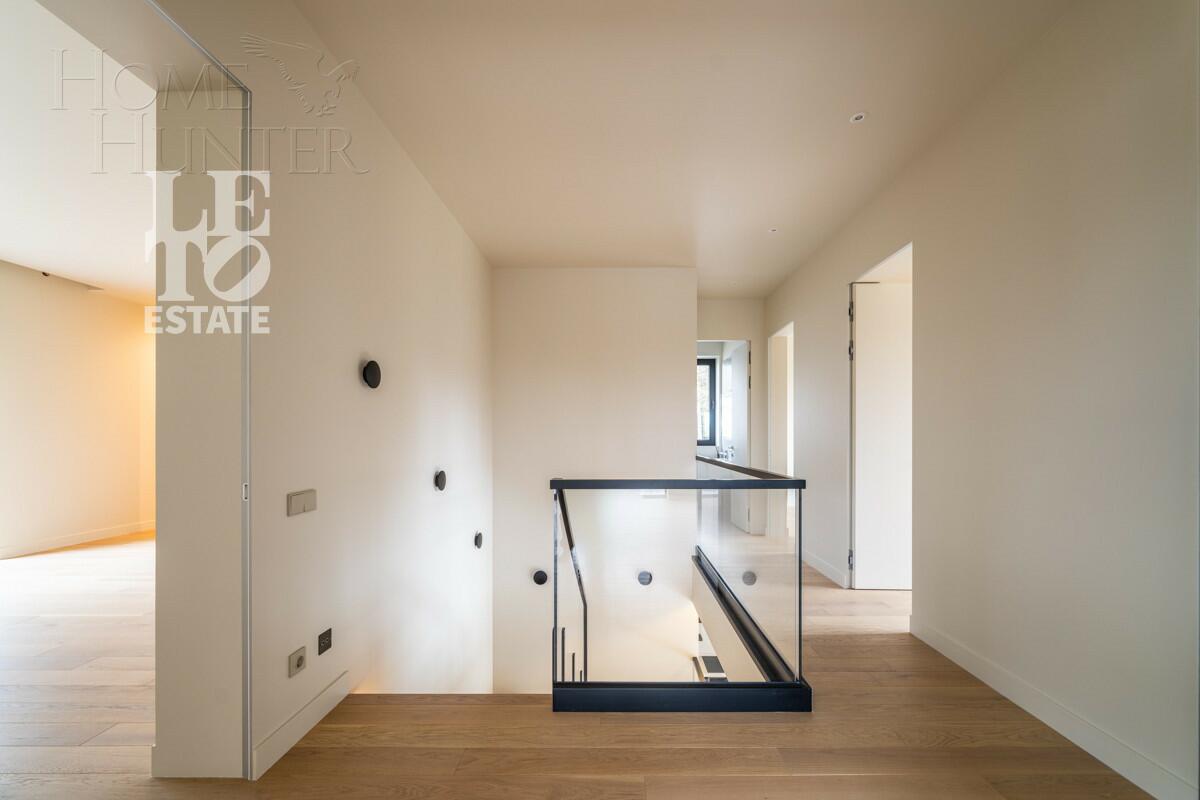 2-этажный коттедж 339 м² с отделкой