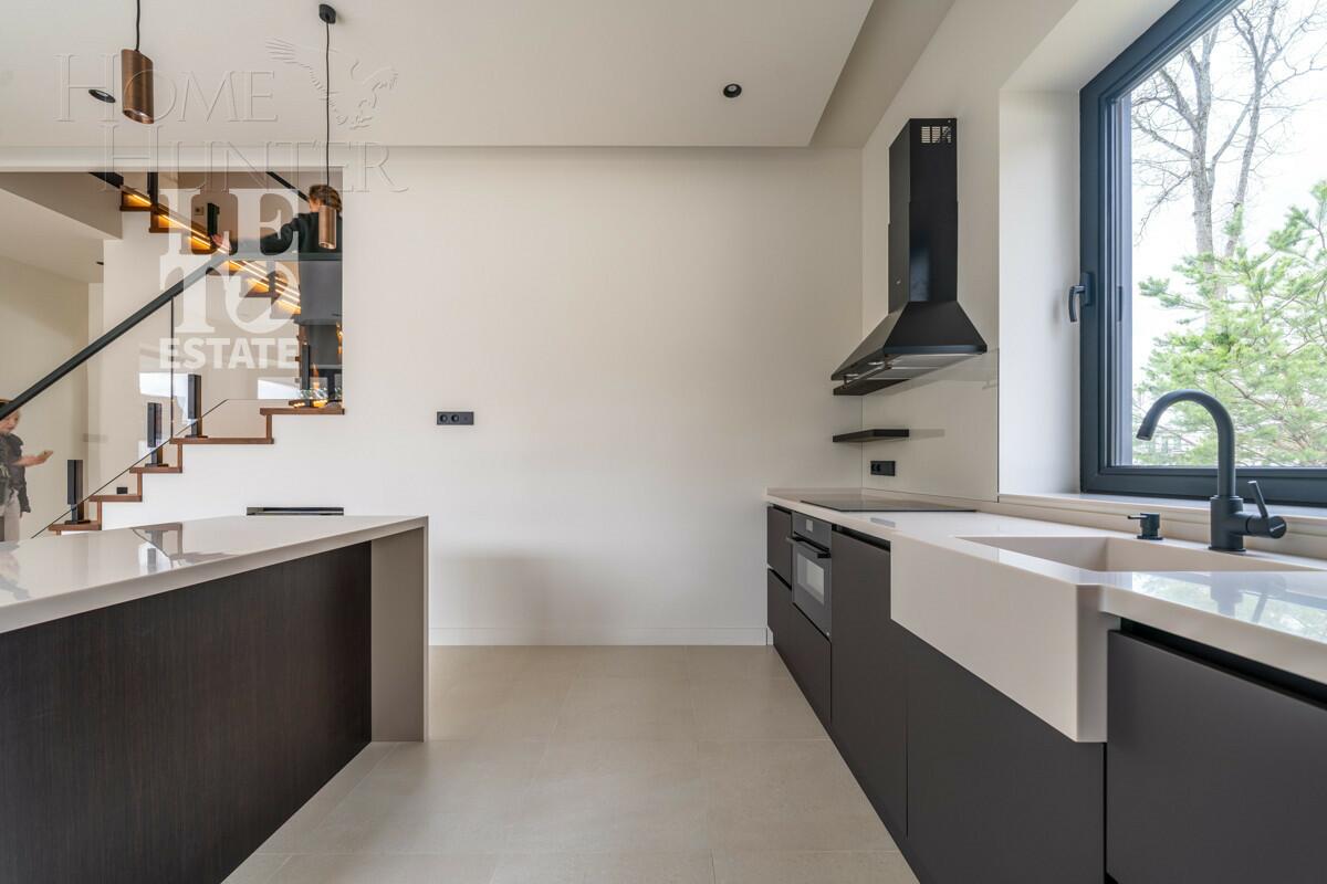 2-этажный коттедж 339 м² с отделкой