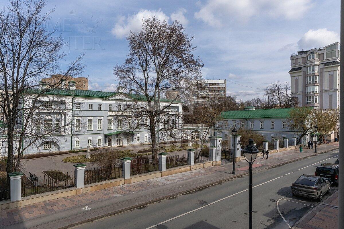 8-КОМН. КВАРТИРА БЕЗ ОТДЕЛКИ 416.2 М² НА 2 ЭТАЖЕ