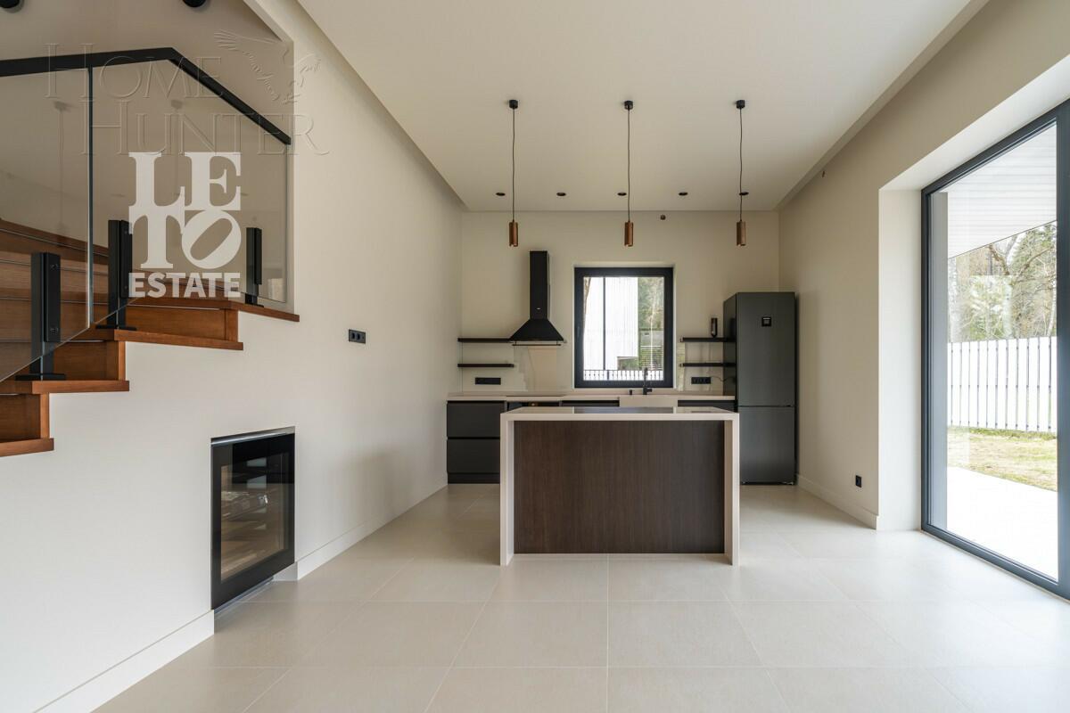 2-этажный коттедж 339 м² с отделкой