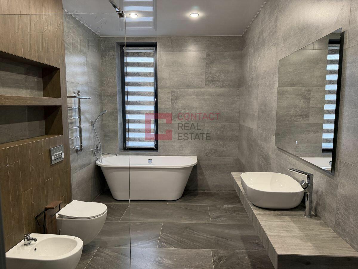 2-этажный коттедж 240 м² с отделкой