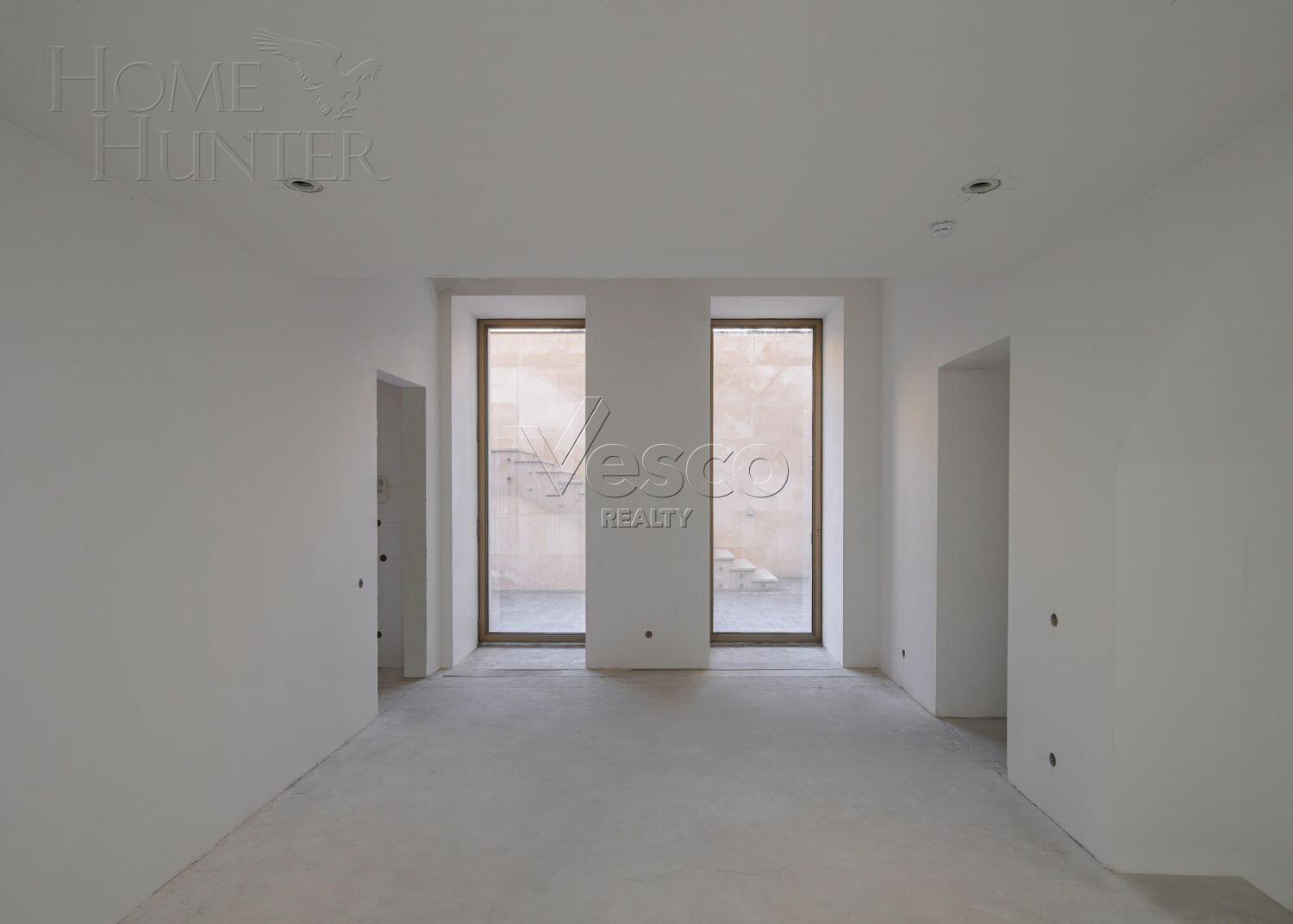 2-УРОВНЕВАЯ КВАРТИРА БЕЗ ОТДЕЛКИ 305.5 М² НА 1 ЭТАЖЕ