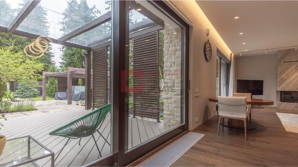 2-этажный таунхаус 300 м² с отделкой