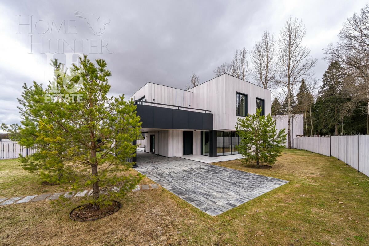 2-этажный коттедж 339 м² с отделкой