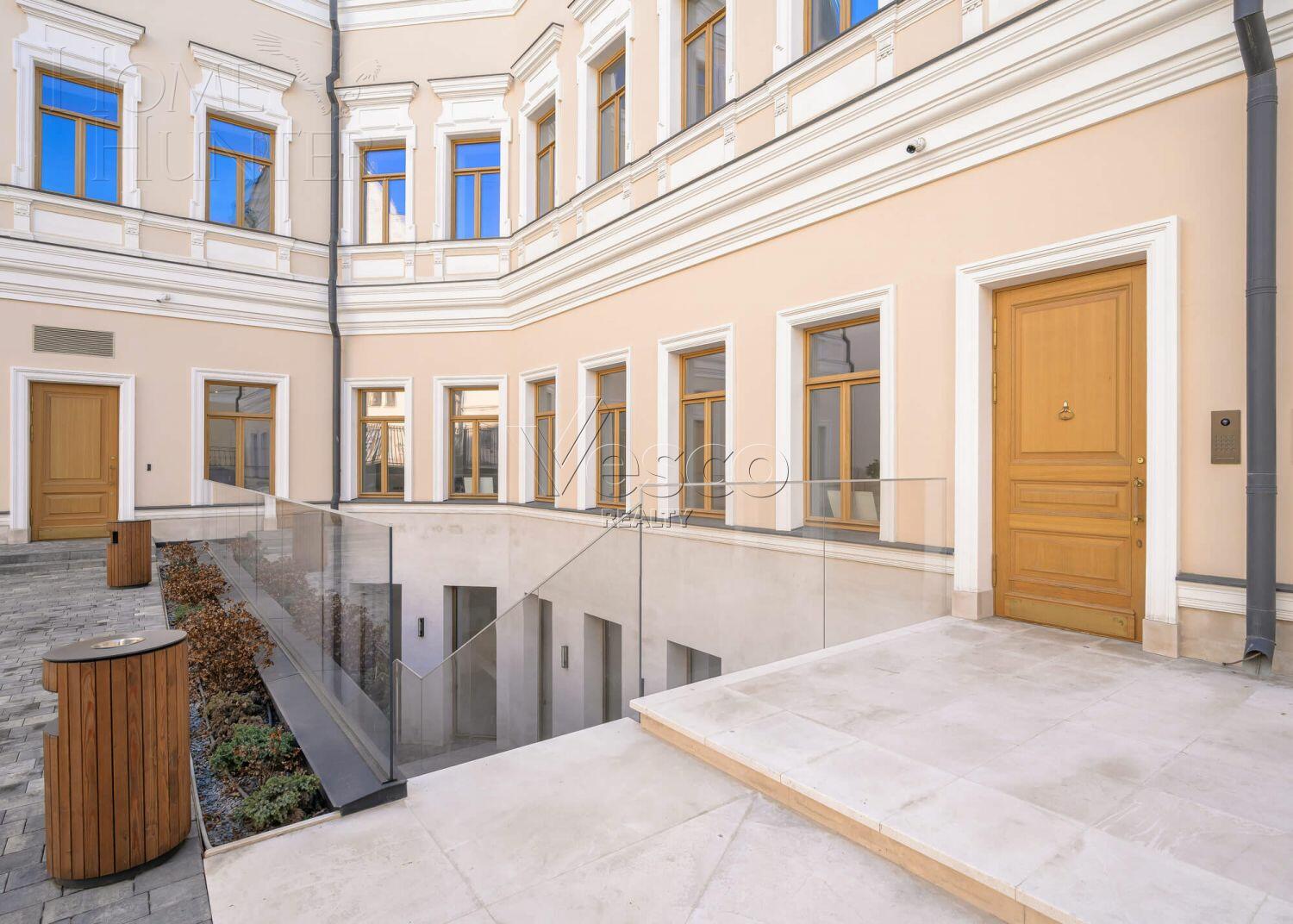 2-УРОВНЕВАЯ КВАРТИРА БЕЗ ОТДЕЛКИ 305.5 М² НА 1 ЭТАЖЕ