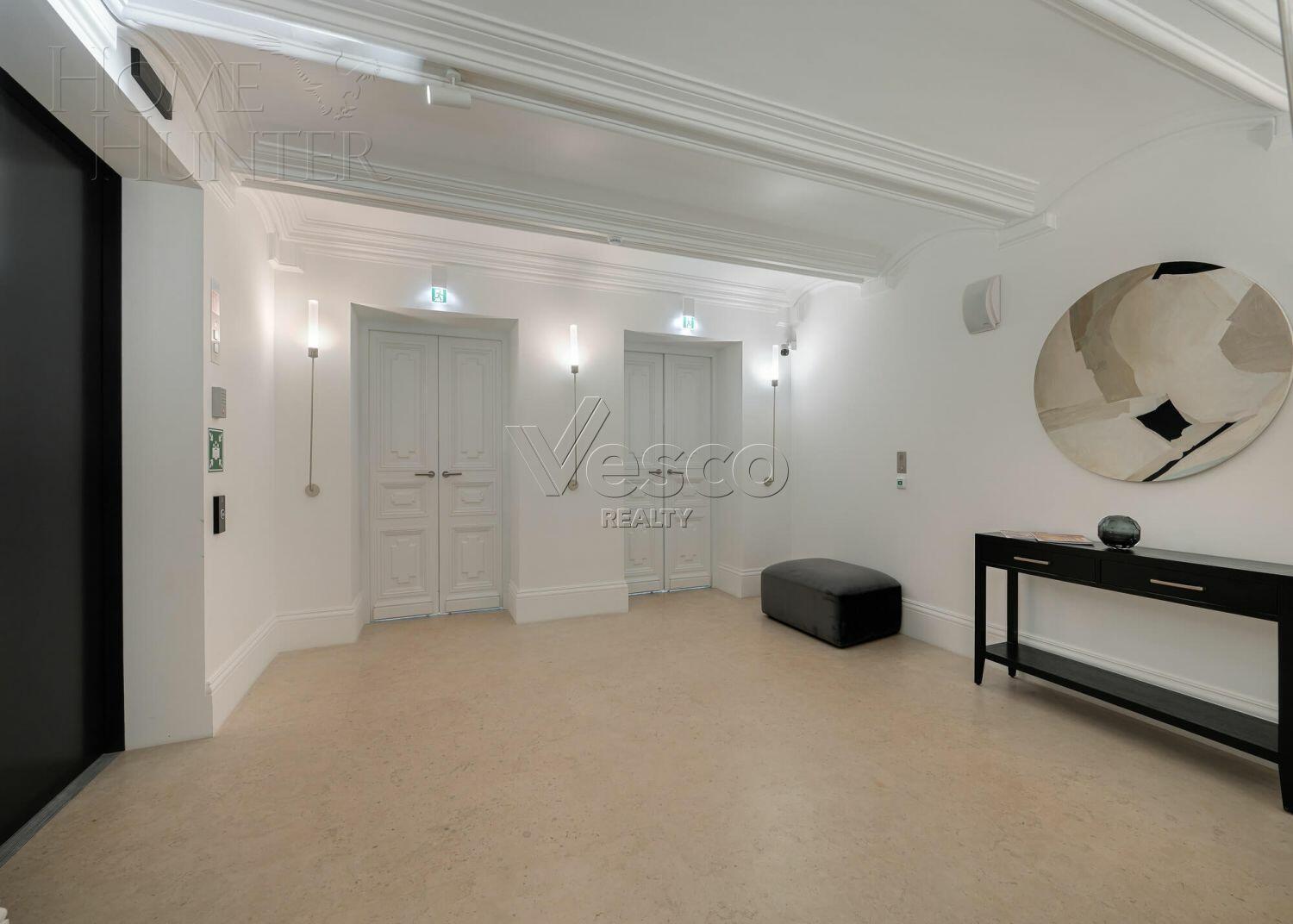 2-УРОВНЕВАЯ КВАРТИРА БЕЗ ОТДЕЛКИ 305.5 М² НА 1 ЭТАЖЕ