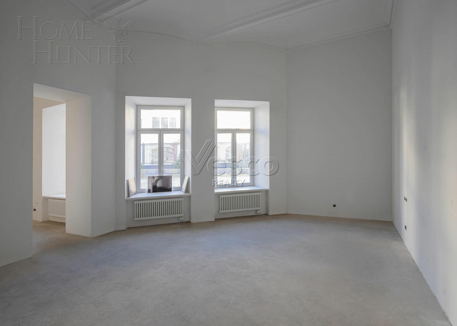 2-УРОВНЕВАЯ КВАРТИРА БЕЗ ОТДЕЛКИ 305.5 М² НА 1 ЭТАЖЕ