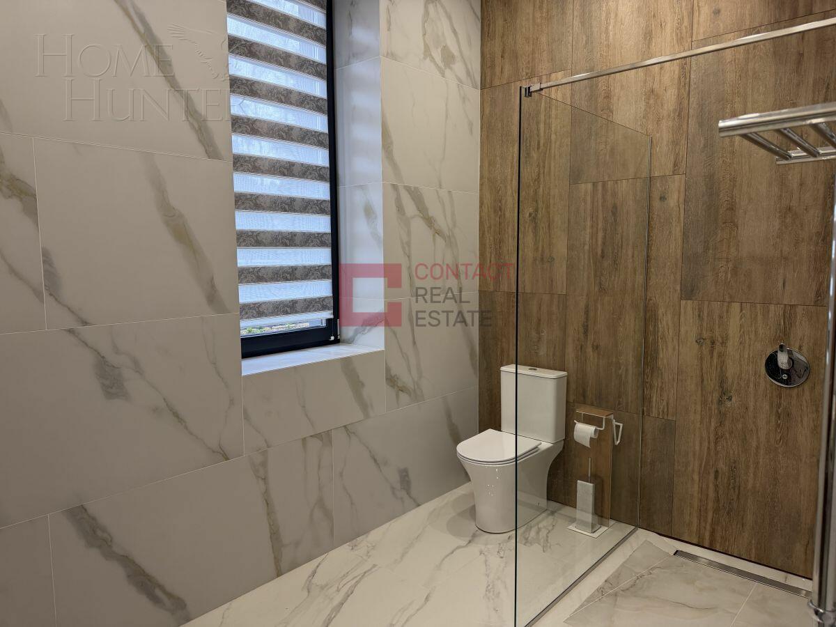 2-этажный коттедж 240 м² с отделкой