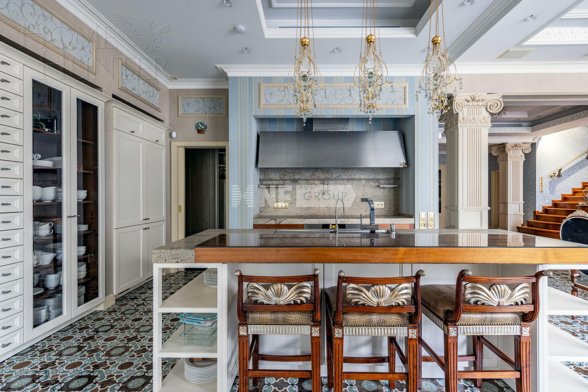 2-этажный коттедж 1 081.6 м² с отделкой