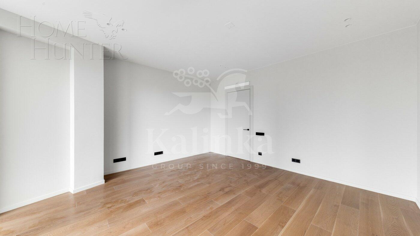 4-КОМН. КВАРТИРА С ОТДЕЛКОЙ 122.4 М² НА 4 ЭТАЖЕ