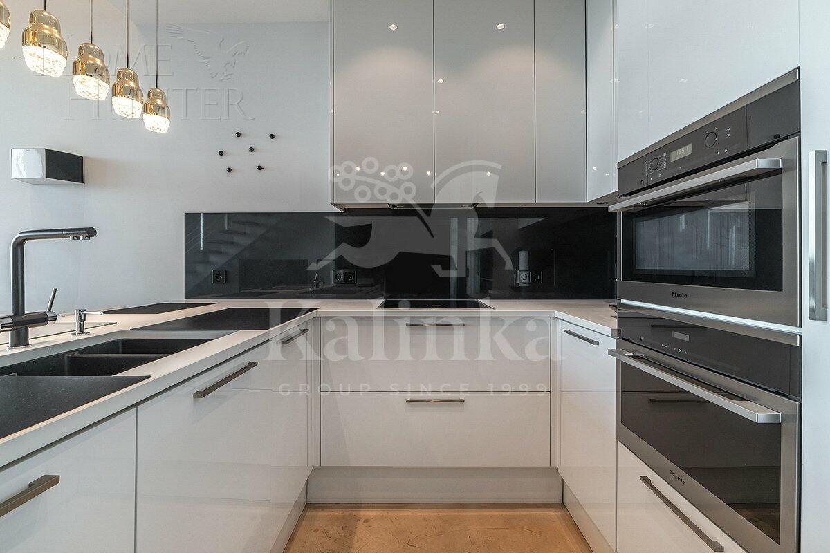 2-УРОВНЕВЫЕ АПАРТАМЕНТЫ С ОТДЕЛКОЙ 91 М² НА 7 ЭТАЖЕ