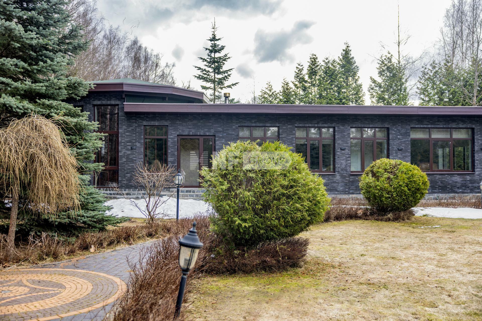 2-этажный коттедж 1 081.6 м² с отделкой