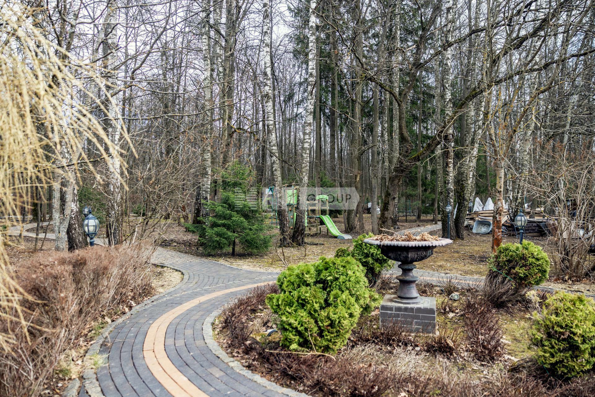 2-этажный коттедж 1 081.6 м² с отделкой