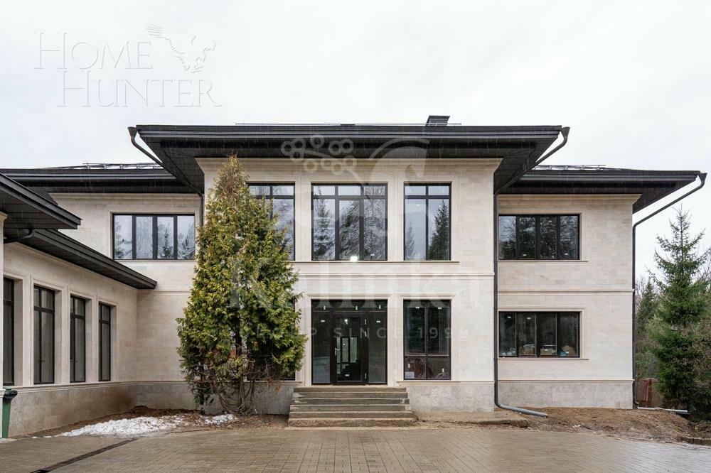 2-этажный коттедж 1 110 м² без отделки