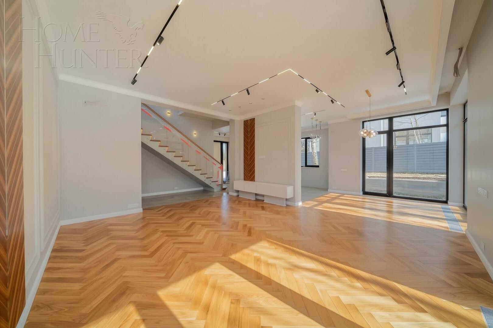 2-этажный коттедж 240 м² с отделкой