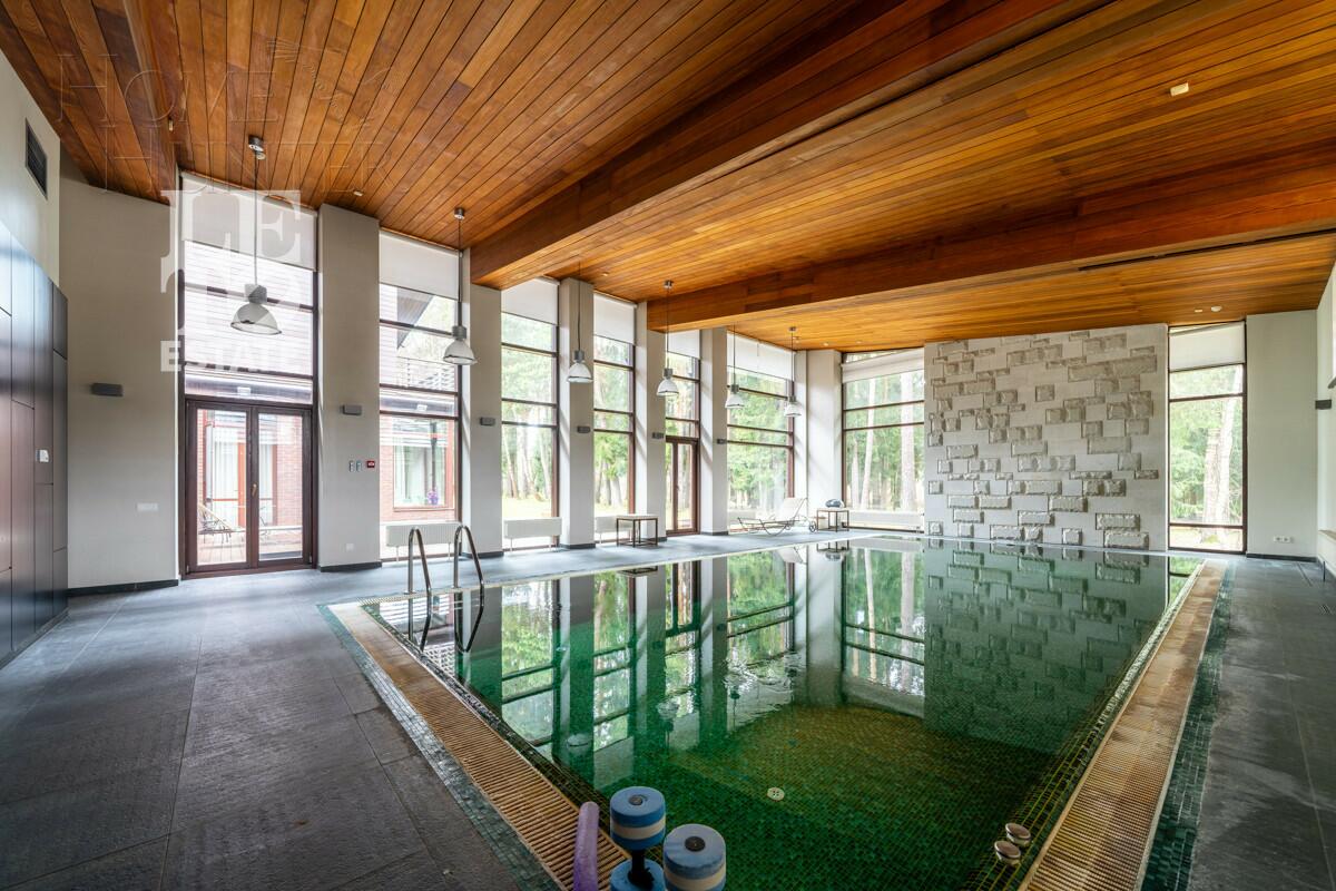 2-этажный коттедж 1 254 м² с отделкой