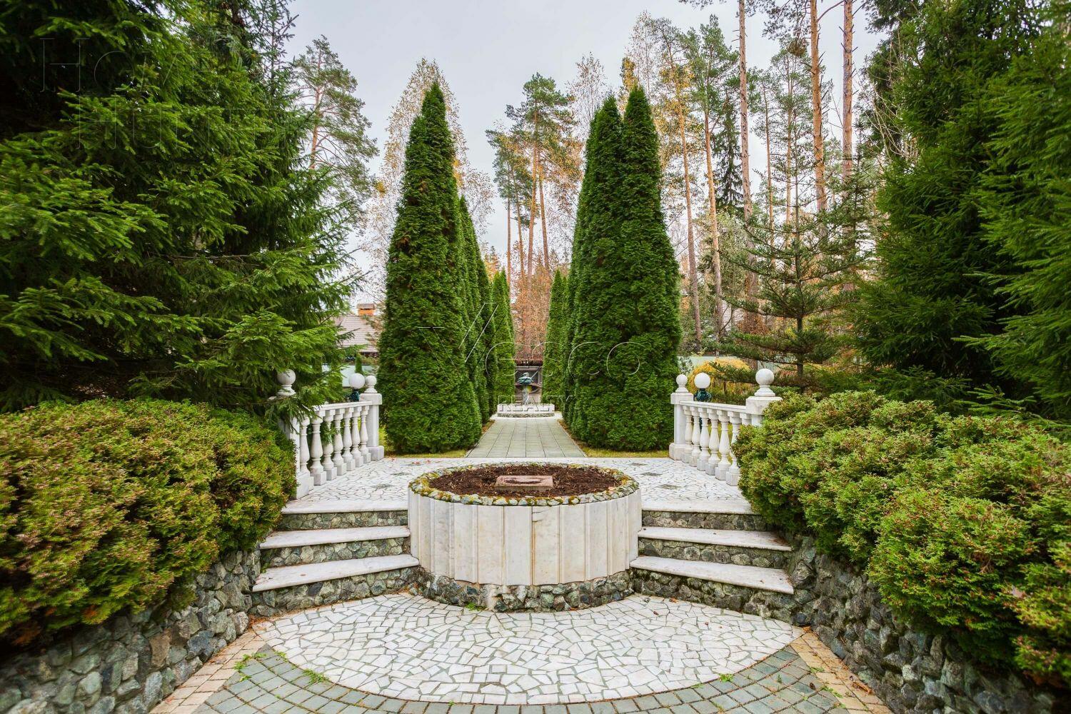 3-этажный коттедж 840 м² с отделкой