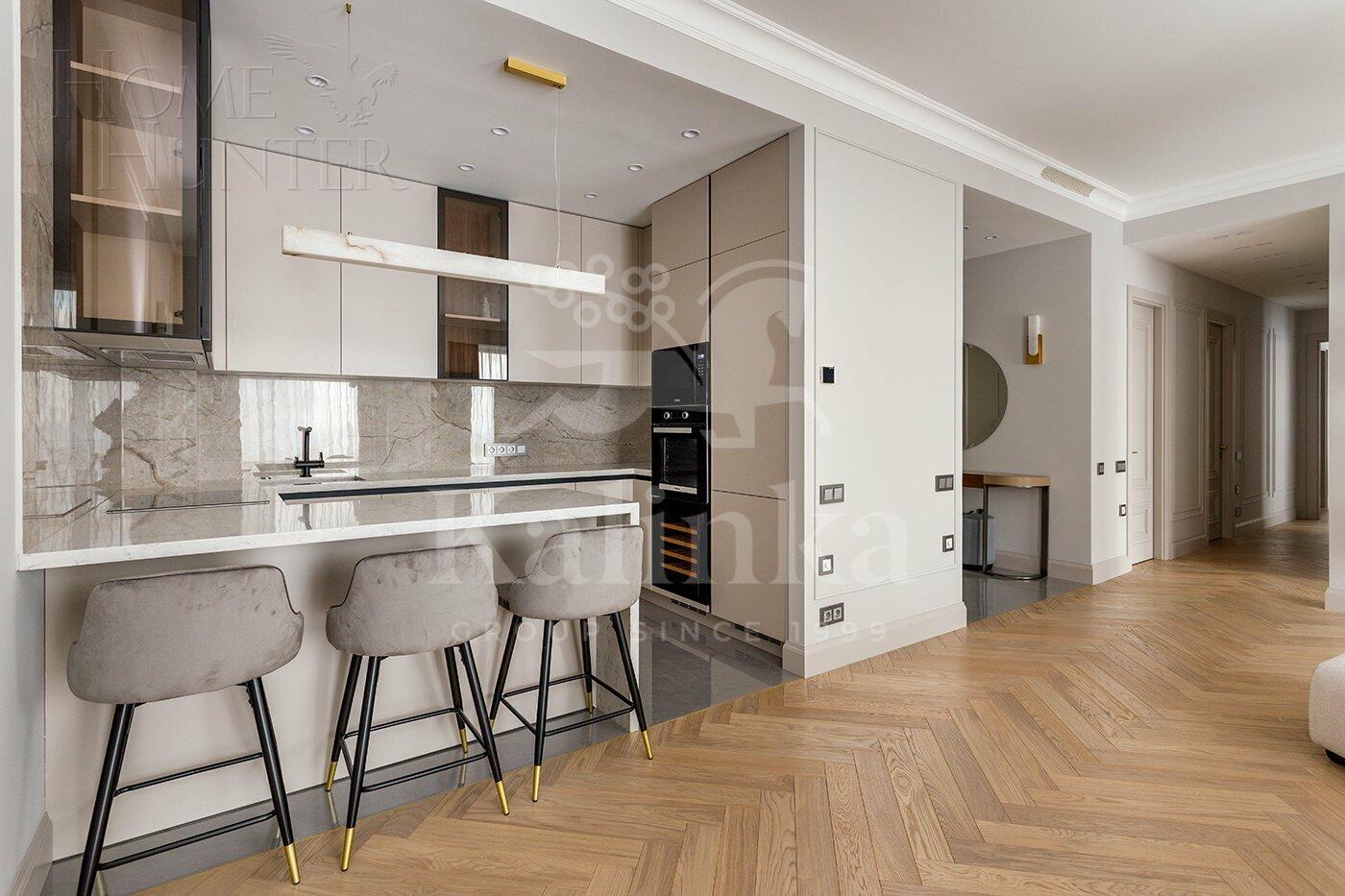 4-КОМН. КВАРТИРА С ОТДЕЛКОЙ 132 М² НА 39 ЭТАЖЕ