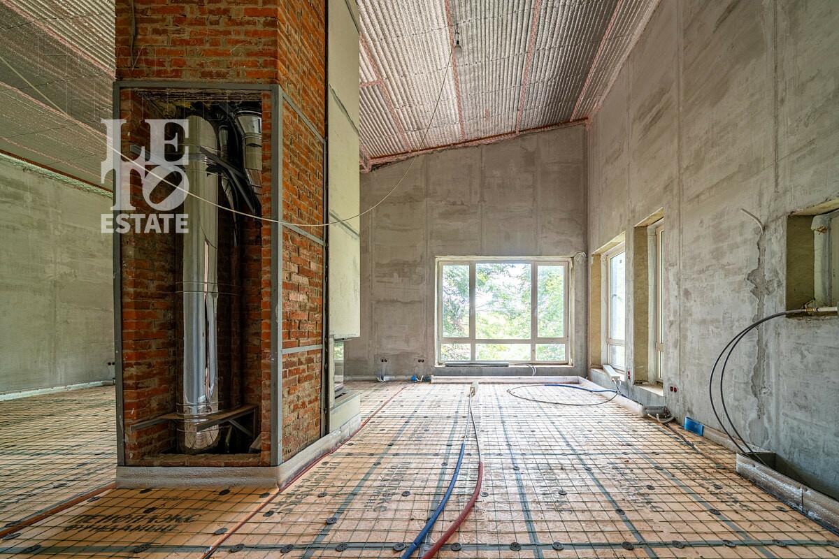 2-этажный коттедж 900 м² без отделки