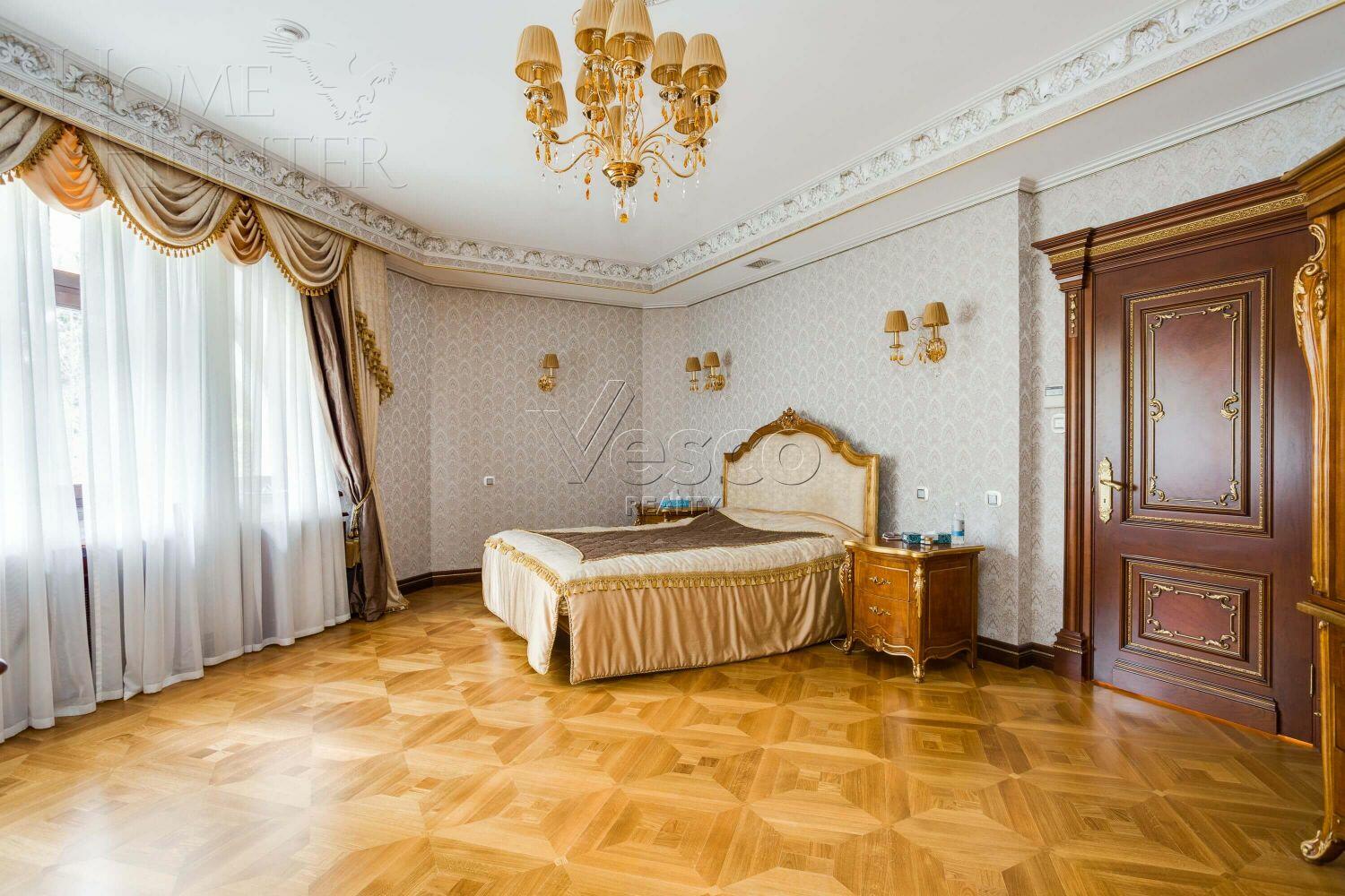 3-этажный коттедж 840 м² с отделкой