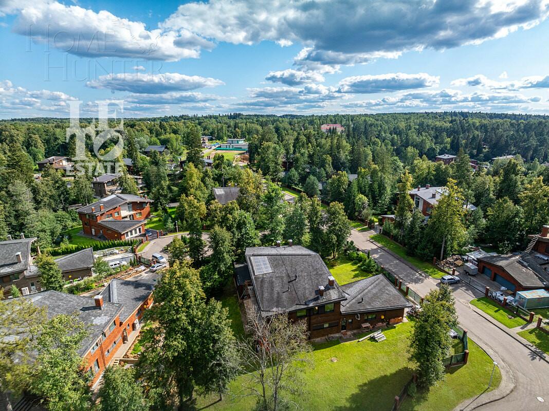 2-этажный коттедж 900 м² без отделки