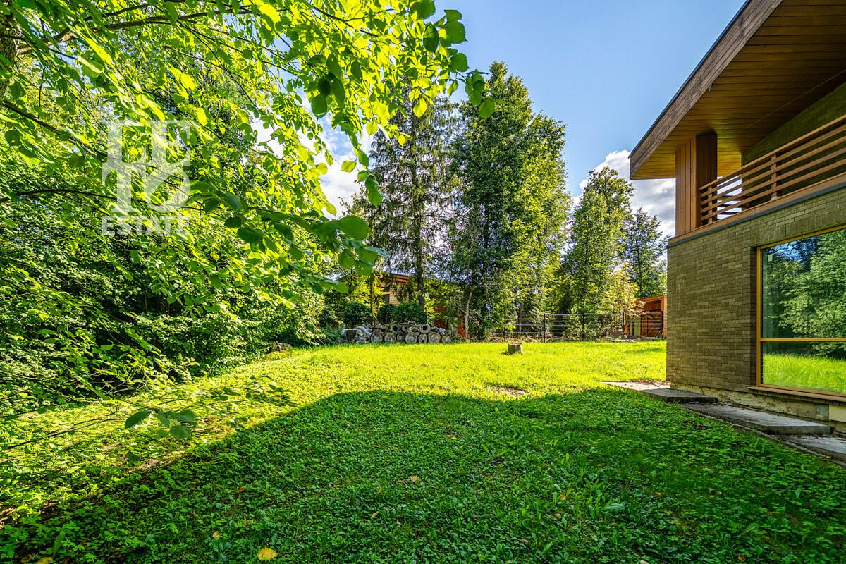 2-этажный коттедж 900 м² без отделки