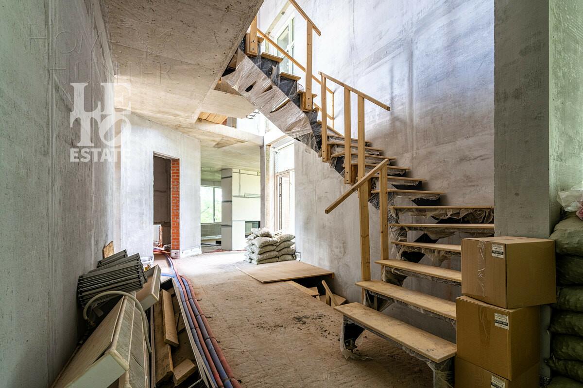 2-этажный коттедж 900 м² без отделки