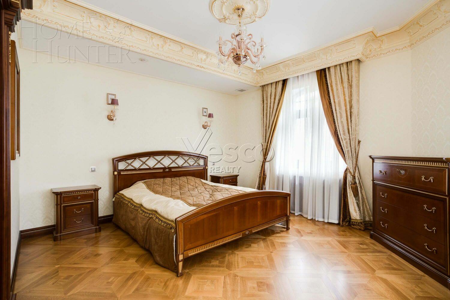 3-этажный коттедж 840 м² с отделкой