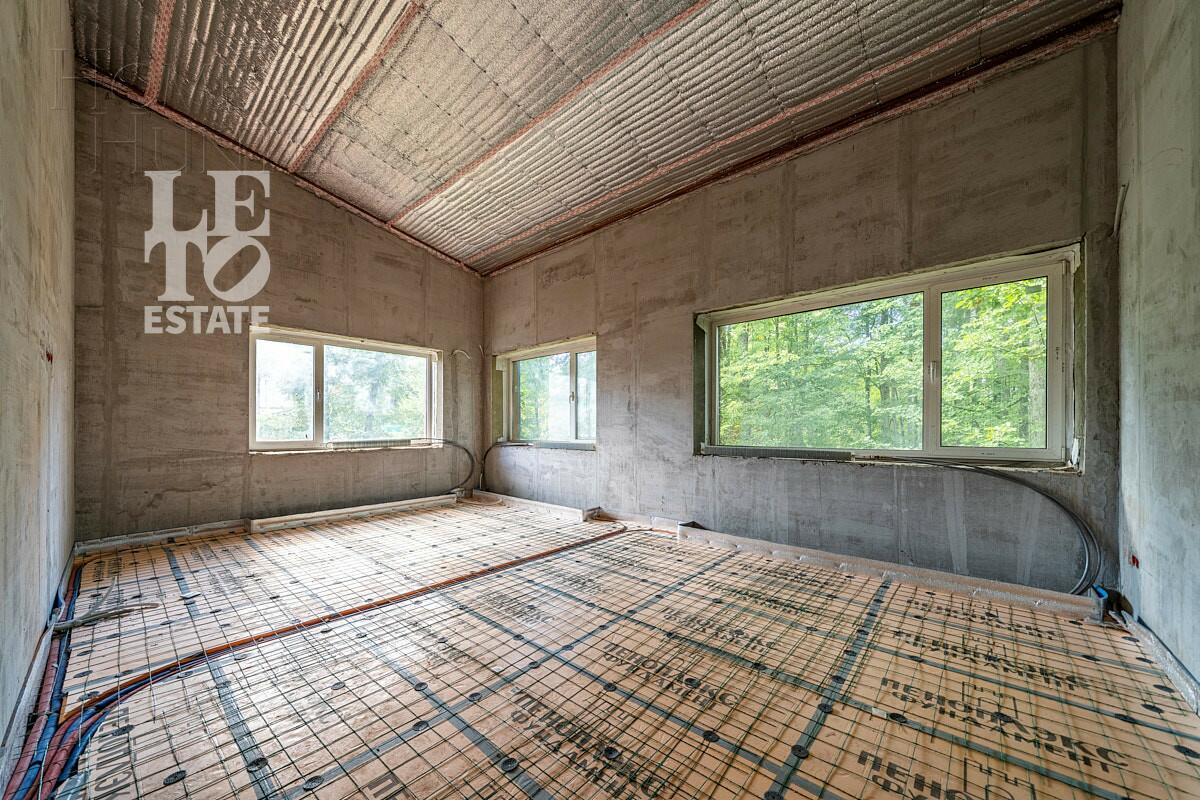 2-этажный коттедж 900 м² без отделки